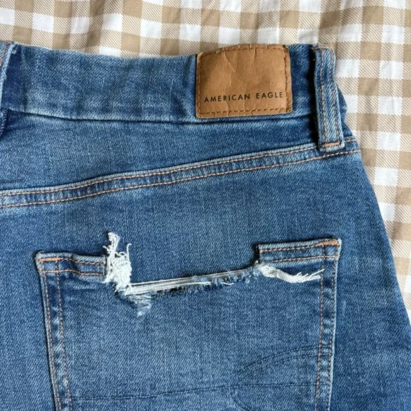 NWT American Eagle Curvy Strigid Mom Short Super High Rise - Picture 8 of 10